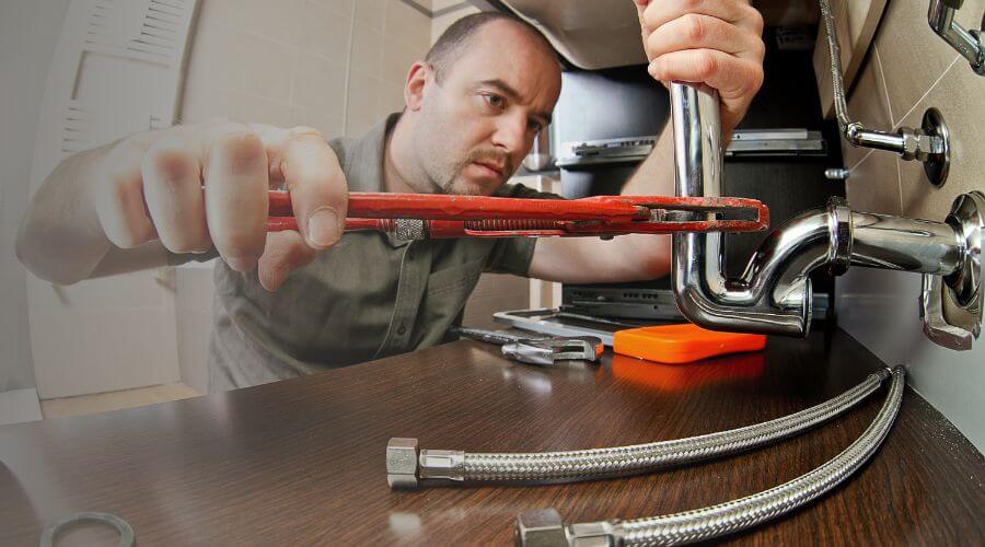 Expert burst pipe repair services in Jasonville, IN